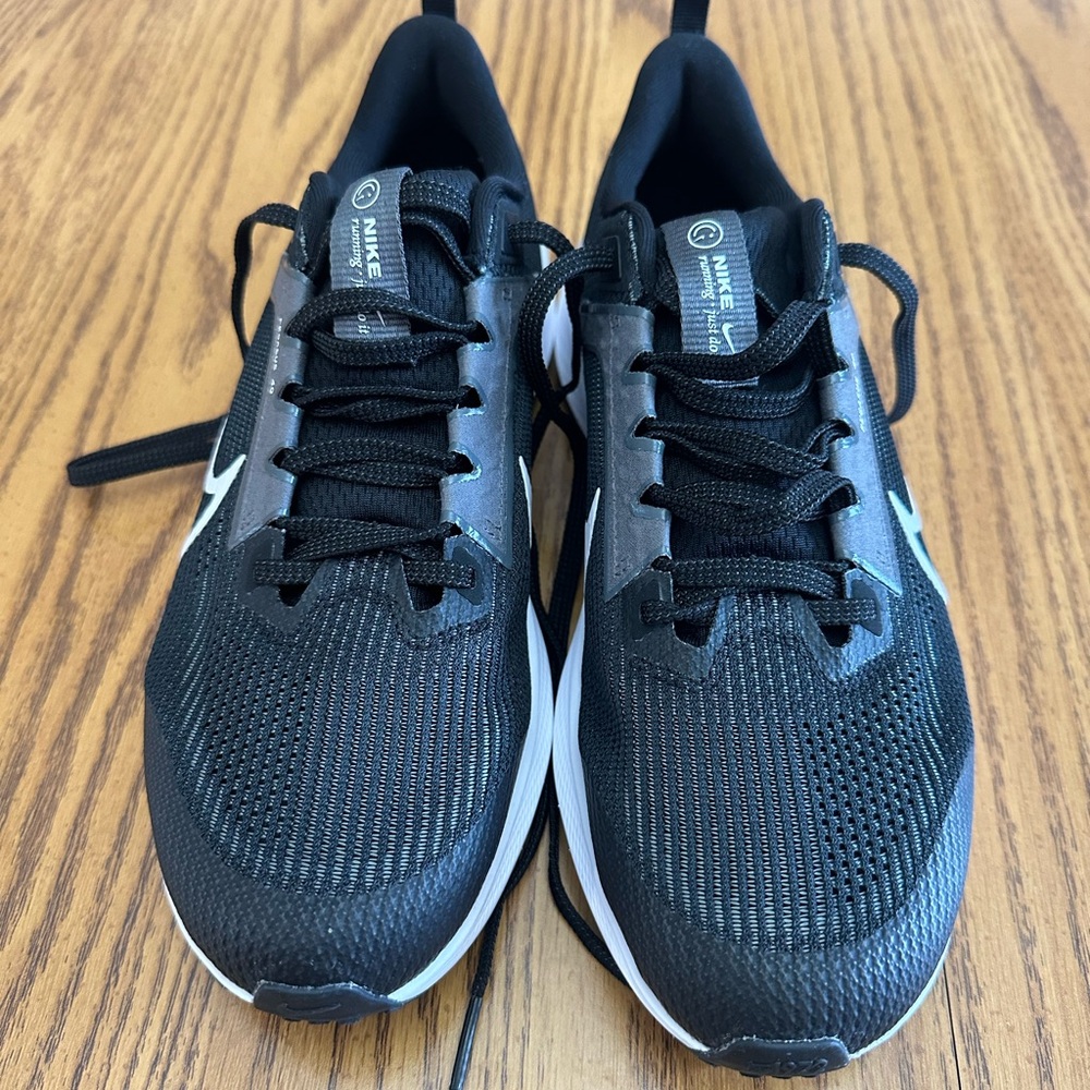 Nike Black Pegasus 40 Air Zoom Athletic Sneakers 7Y/UK 6